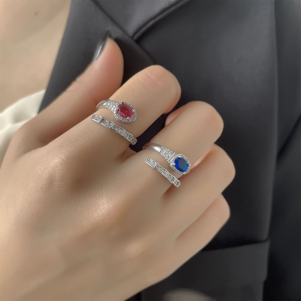 11451860.晶芭莎 本命蛇年红蓝钻小蛇开口戒指蛇形镶钻设计感