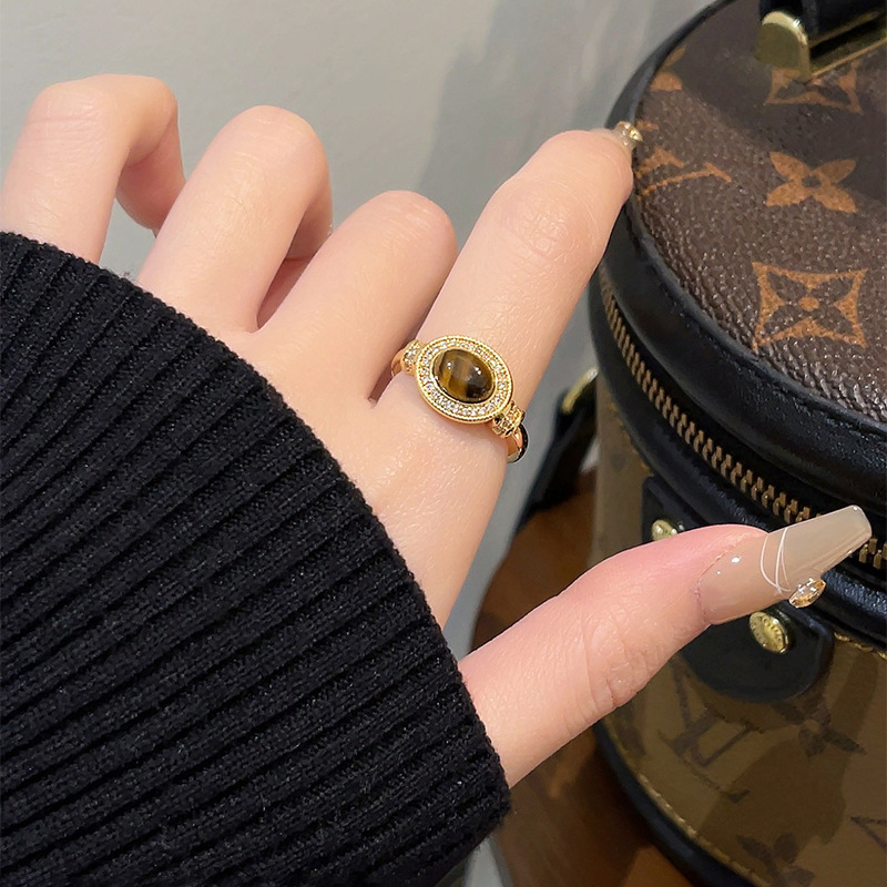 11453384.晶芭莎 美拉德法式高级感复古虎眼石戒指女小众轻奢百搭通勤款开口戒指