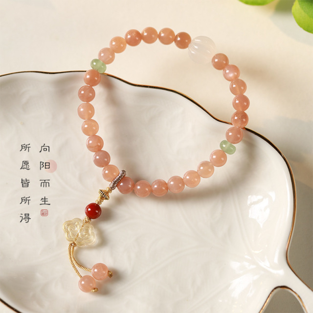 12629033.晶芭莎 文艺小清新女轻奢手链天山翠搭配东陵玉平安扣太阳石祥云穗子手链