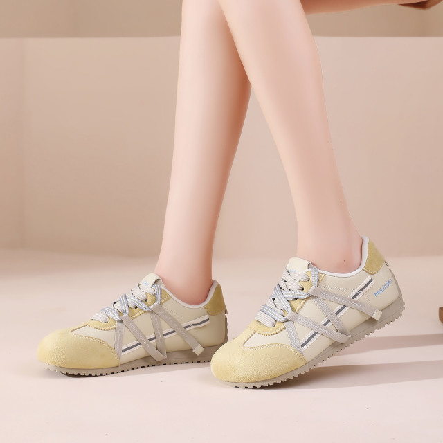 12647939.木林森秋季复古休闲鞋女系带德训鞋休闲运动轻便ins网红鞋