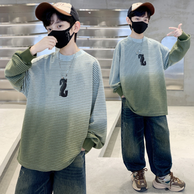 12939458.汤姆牛男童春秋款中大童条纹印花卫衣
