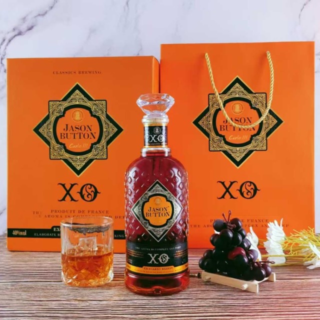 13504785.【礼盒装配杯子】法国进口洋酒XO白兰地700ML*1瓶