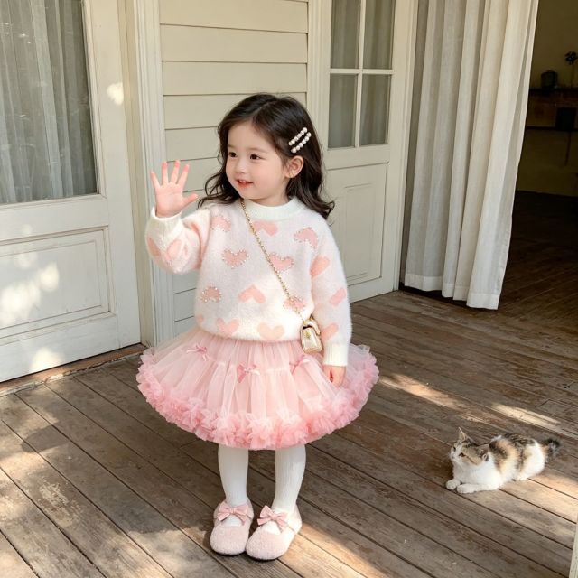 13756980.线缃缘童装毛衣上衣女童新款针织衫韩版洋气圆领上衣爱心套头衫