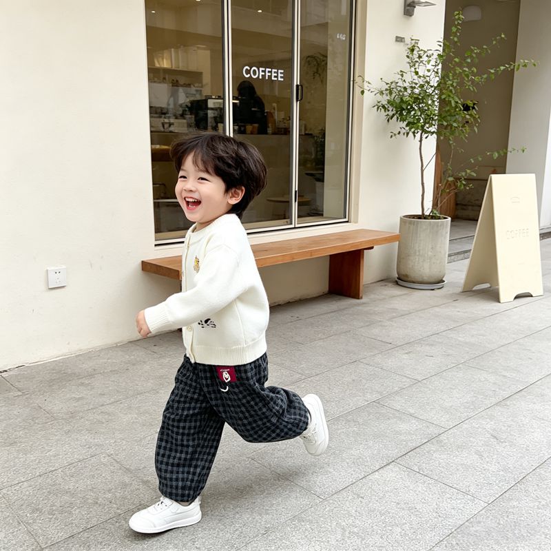 13756982.线缃缘童装毛衣儿童卡通毛衣外套秋季女童针织上衣男童红色开衫