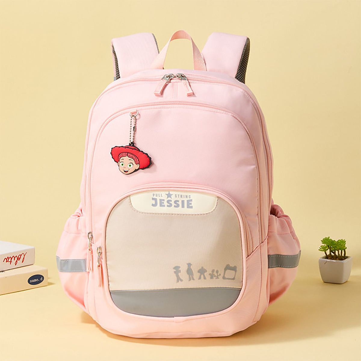 13782289.儿童书包小学生一到三年级男女童减负护脊双肩包疯狂动物城