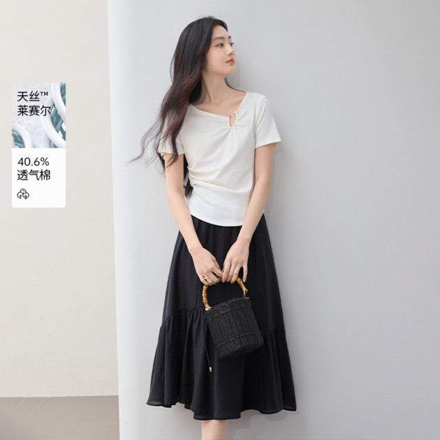 12273183.香影白色正肩t恤女短袖2025夏新款设计感不规则修身显瘦天丝上衣