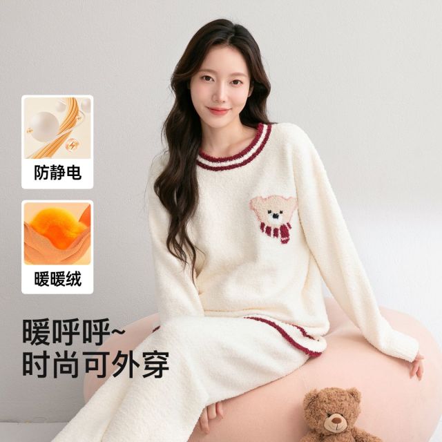 12984252.芬腾性价比亲子装【防静电 半边绒】暖绒圆领套头小熊休闲外穿睡衣女士家居服女童套装