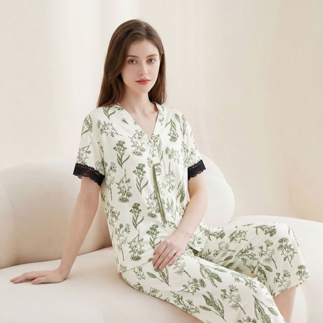 13363859.芬腾【100%纯棉】V领蕾丝优雅花卉短袖七分裤家居服套装女睡衣