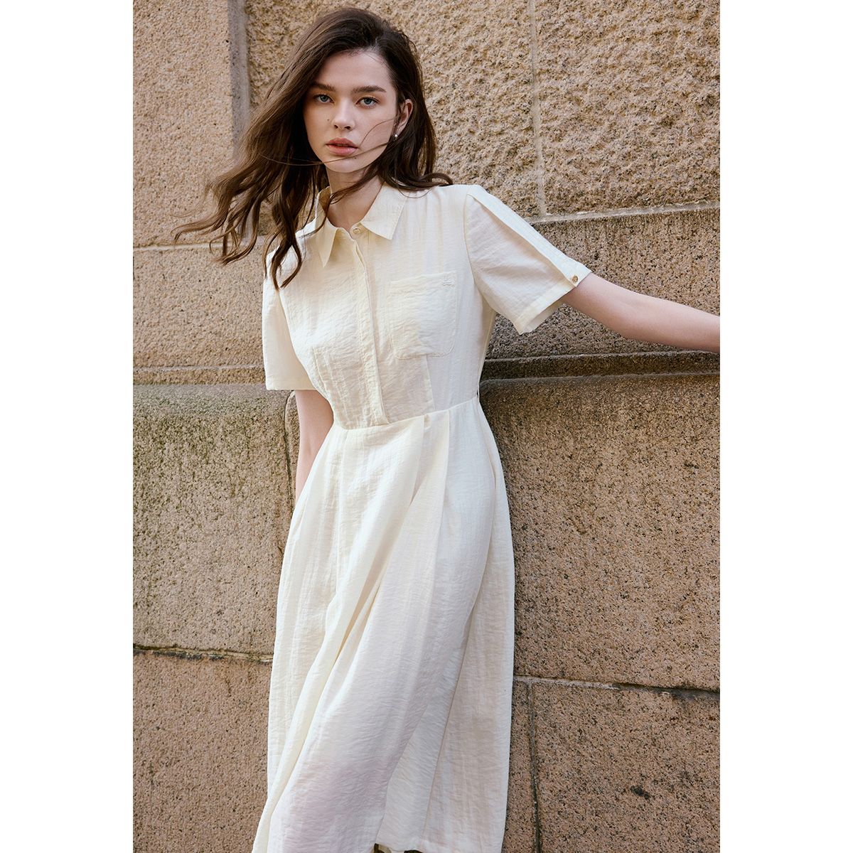 13485070.意大利小帆船 春夏女士简约素雅休闲顺滑透气高腰显瘦翻领连衣裙