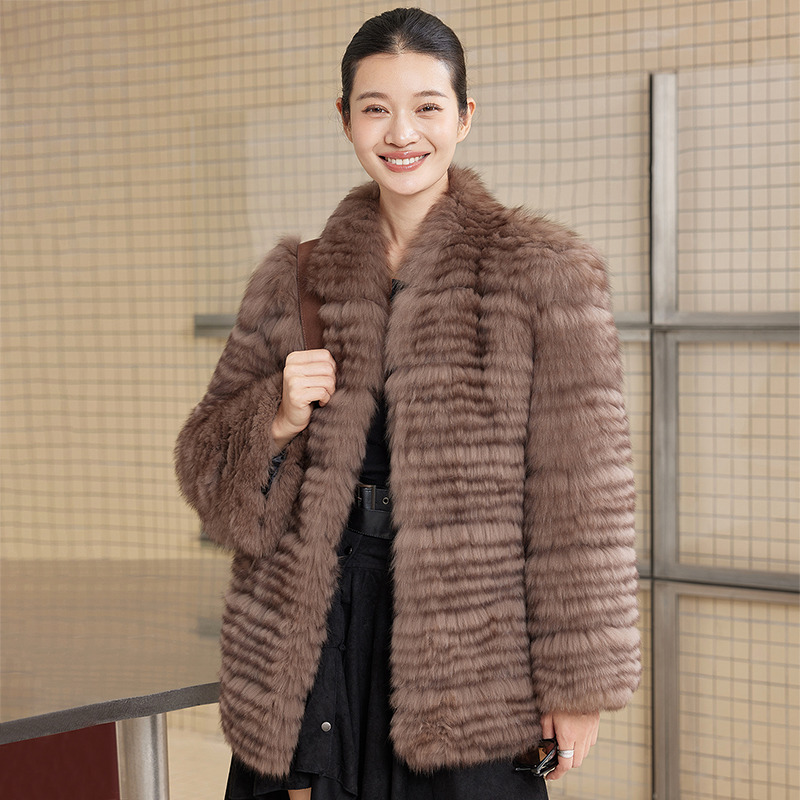 12719486.【定制】兽王女士秋冬新款时尚网红风车条设计保暖中长款狐狸毛皮草