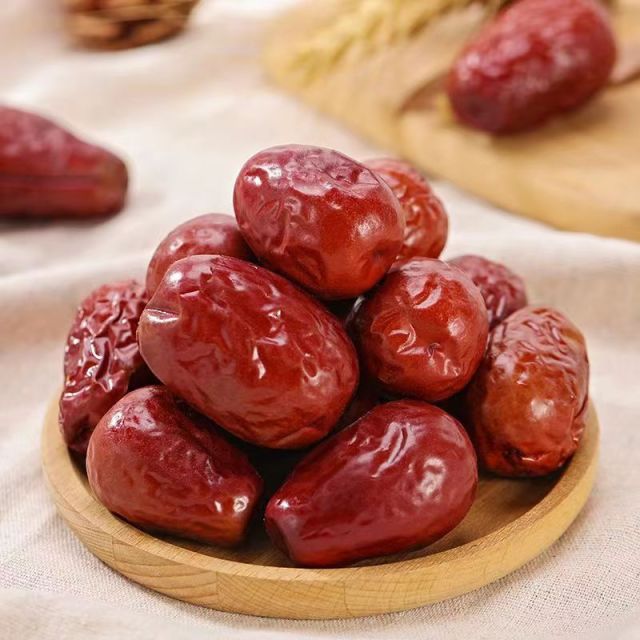 12674667.【新疆和田大枣】自然晾干，不打蜡！个头大，皮薄核小，枣香四溢！果肉Q弹饱满，每一口都是香甜软糯！