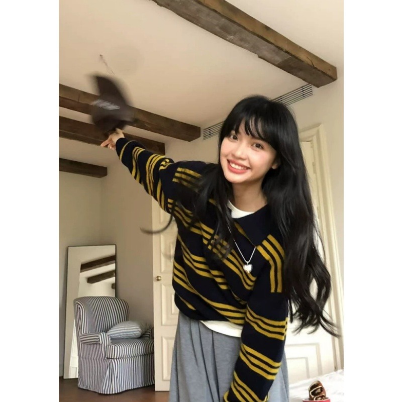 12698374.牧冬羊 H.ONE同款翻领条纹懒惰风针织衫