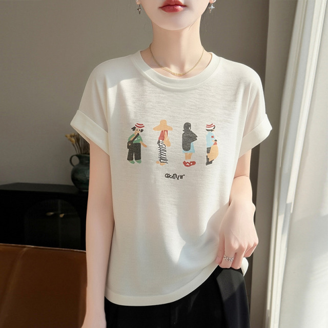 13340581.牧冬羊圆领四个小人印花短袖