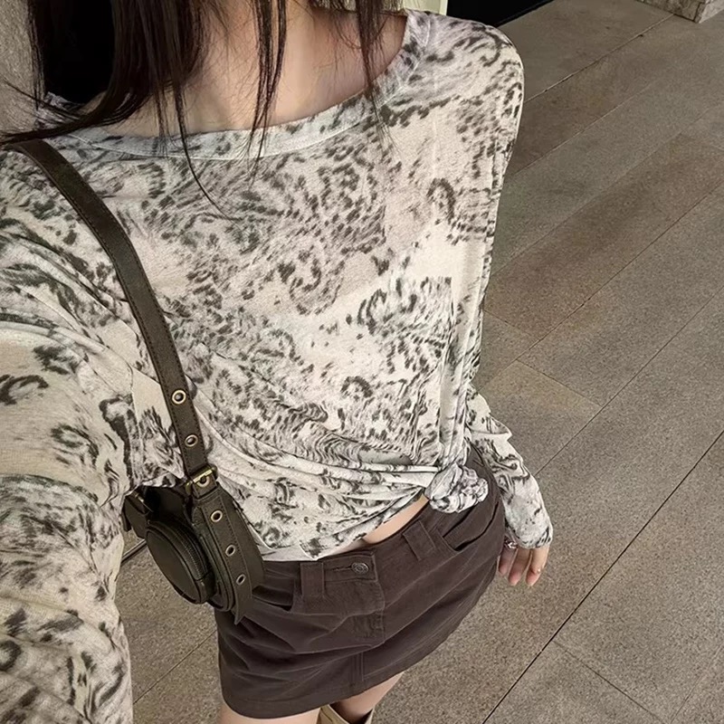 13775686.牧冬羊精纺羊毛3D波普风喷绘针织衫