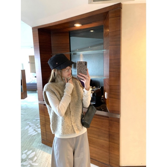 13835479.牧冬羊高领女髦洋气叠穿针织马甲