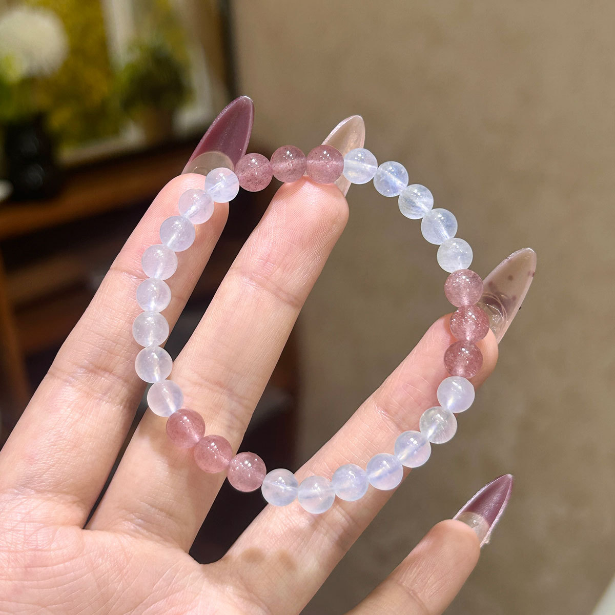 13667513.小咪数海蓝宝手串水晶手链女款闺蜜节日礼物