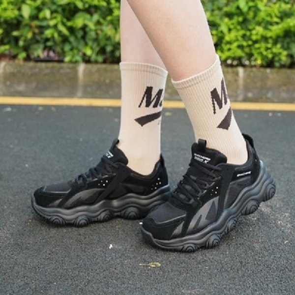 9411718.Skechers斯凯奇新品啵啵熊D'LITES系列时尚绑带运动鞋复古慢跑鞋女
