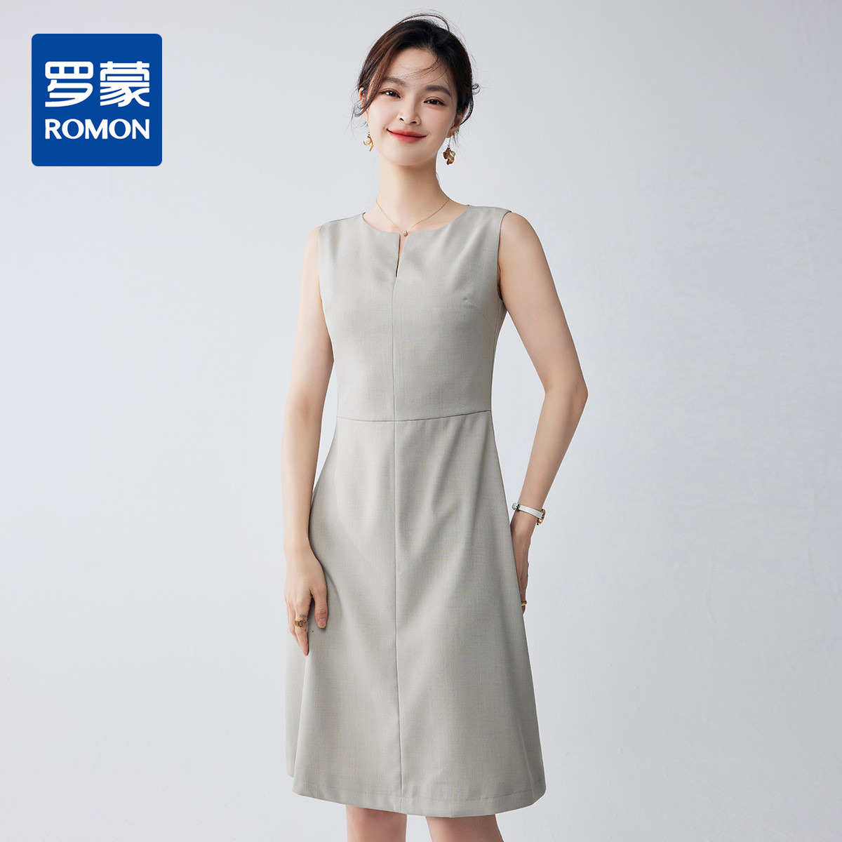 9742570.【经典百搭】罗蒙春夏款女士连衣裙知性优雅简约中长款无袖连衣裙女
