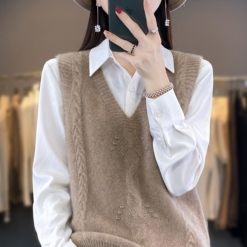 11075218.牧冬羊V领纯色提花针织马甲