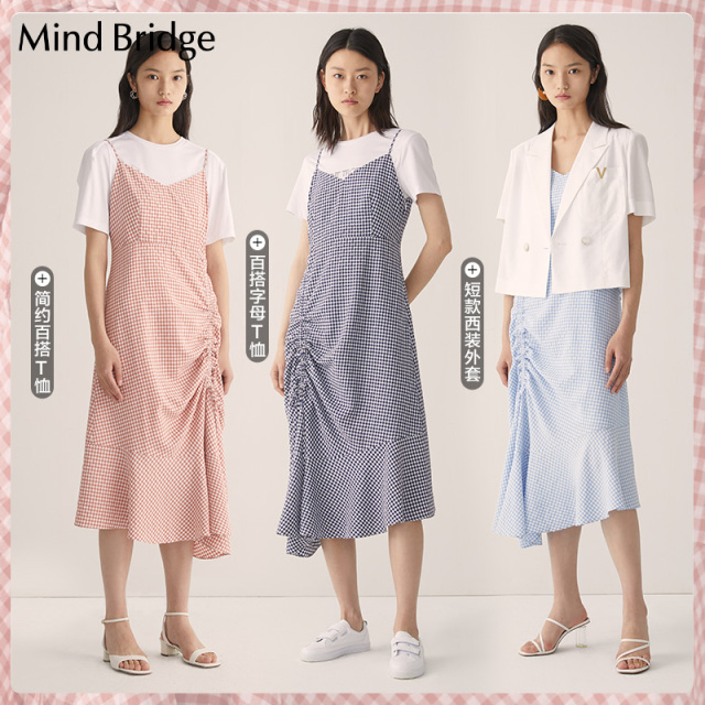 13273037.夏季吊带连衣裙女士新款小V领格子气质长裙MVOP428K