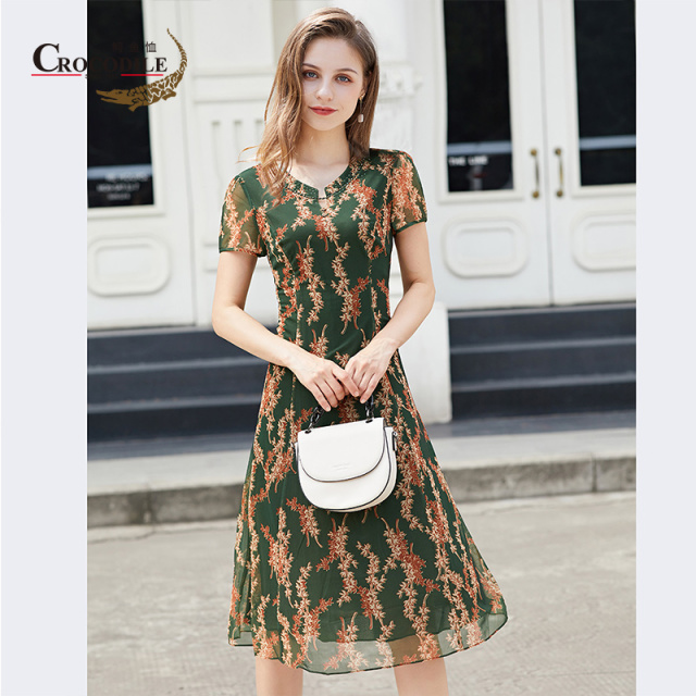 8856547.鳄鱼恤夏季新品时尚淑女印花凉爽透气修身女士连衣裙女