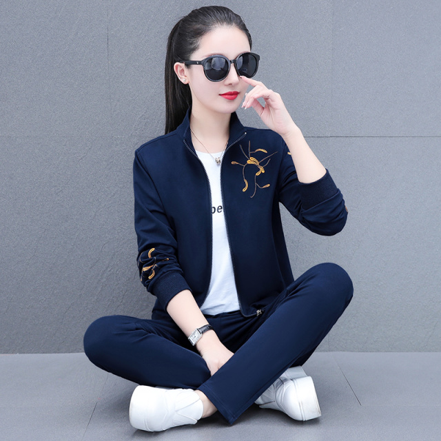8902361.七玻威女款春秋韩版刺绣时尚立领显瘦简约三件套【七玻威女装1】