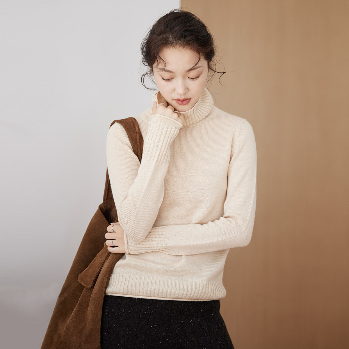 8941571.思诺芙德早春款显瘦高领长袖百搭含绒羊毛休闲女式针织衫