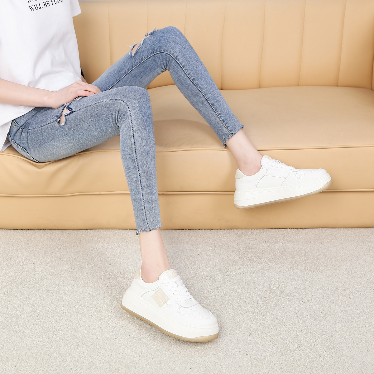 9072923.小白鞋女鞋2023年春季新款百搭厚底运动休闲女板鞋