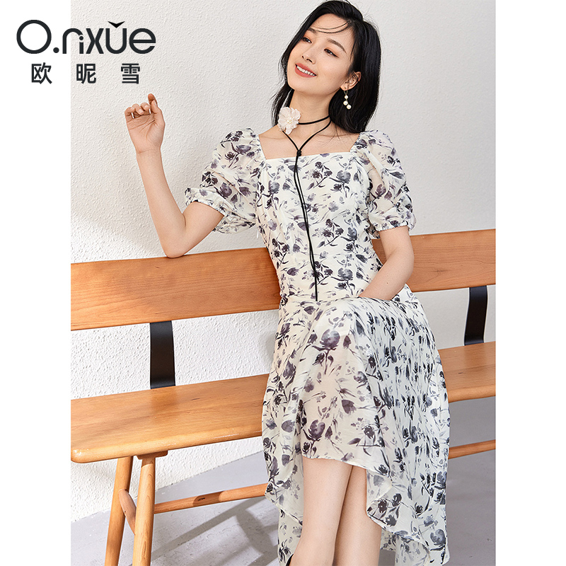 9161406.欧昵雪复古温婉方领水墨画印花裙浪漫碎花气质修身显瘦连衣裙女