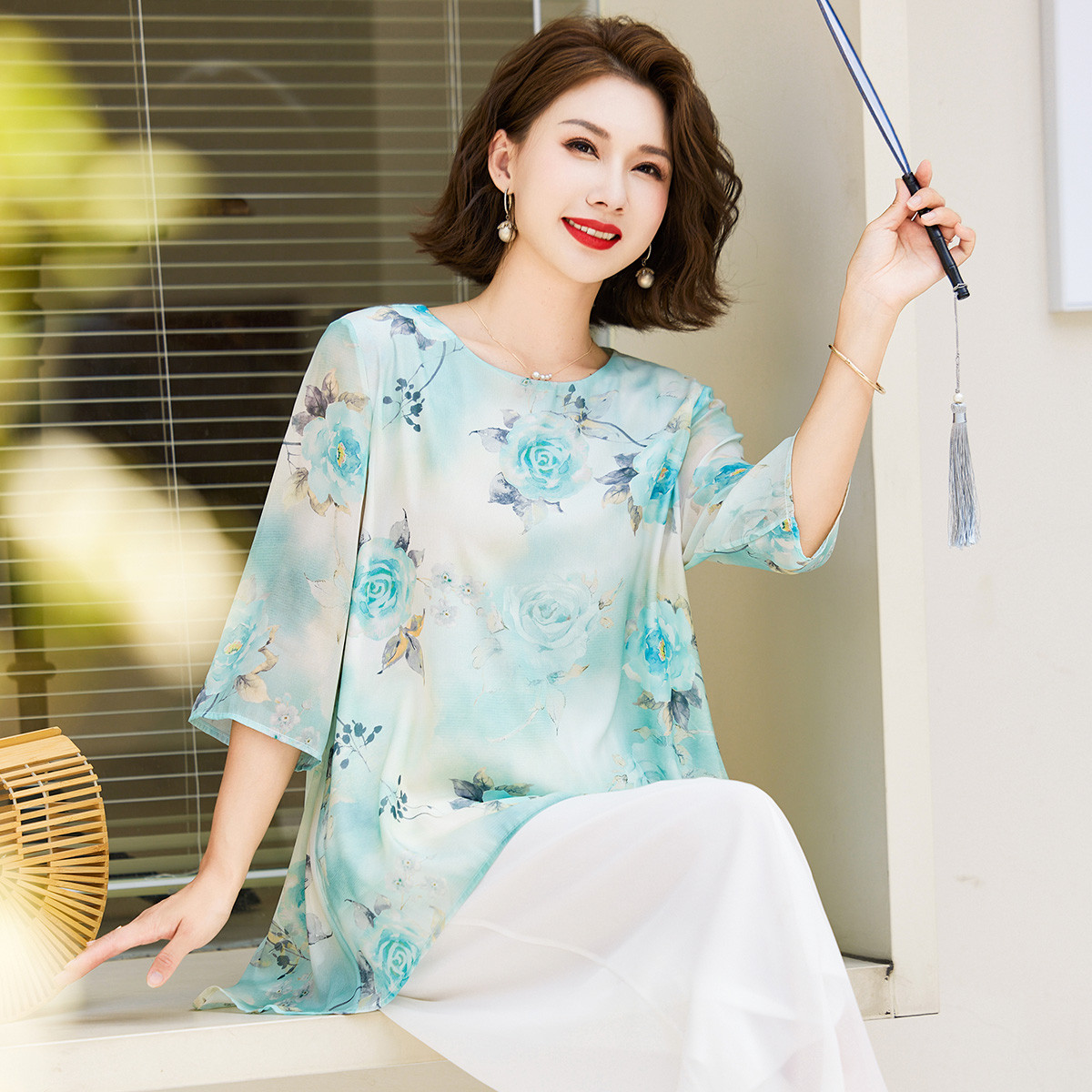 10590167.夏季薄款中老年妈妈T恤时尚七分袖圆领上衣中年女夏装