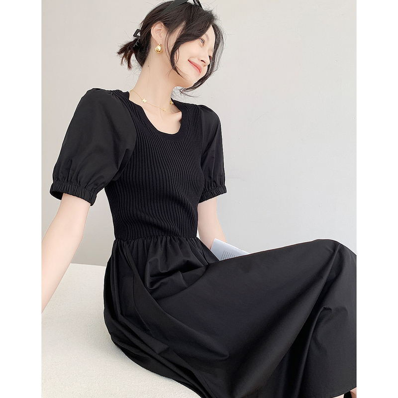 9237027.【法式小黑裙】夏季新款圆领收腰泡泡袖连衣裙女中长款