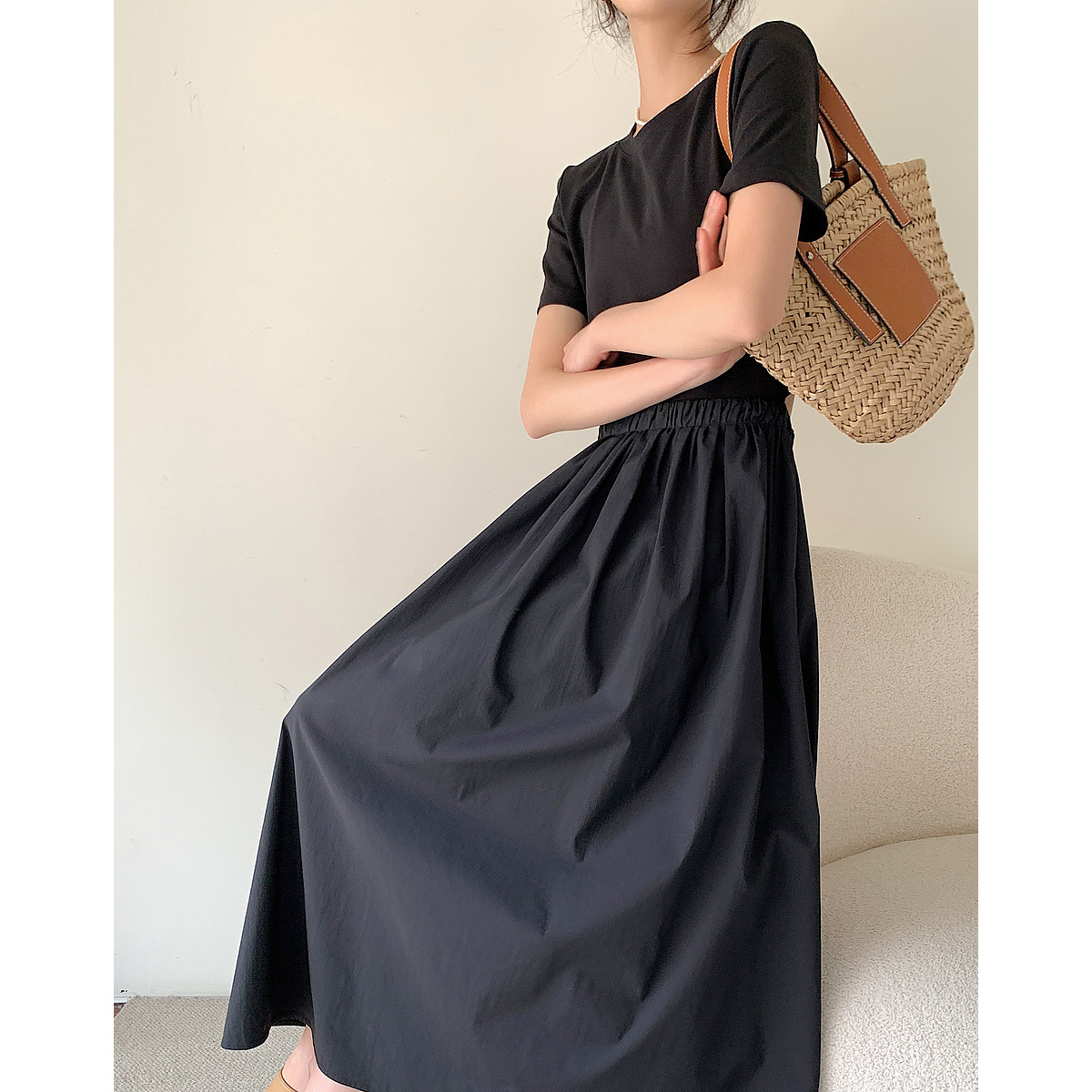 9236835.【摩登小黑裙】夏季圆领松紧腰拼接连衣裙女中长款
