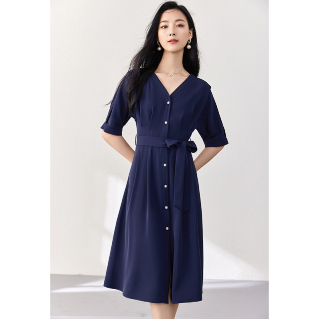 9244880.欧昵雪【温柔法式风V领连衣裙】夏装新品轻熟通勤短袖纯色显瘦A字裙女
