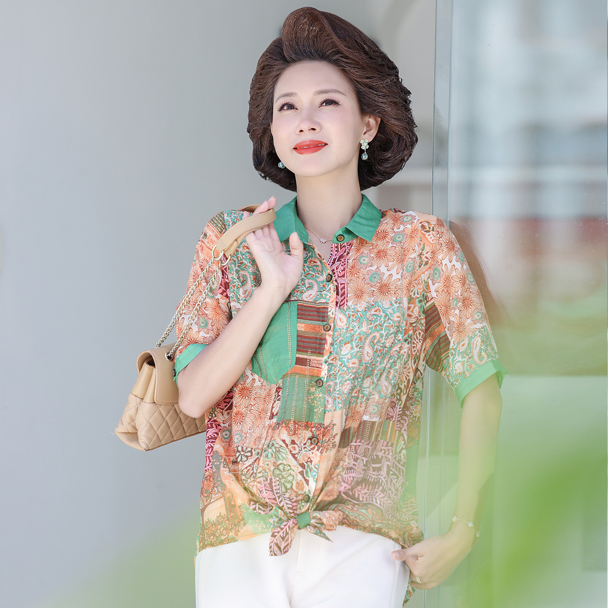 12203957.【店铺好货】妈妈装夏季时尚翻领薄款衬衫中老年女装夏装短袖T恤