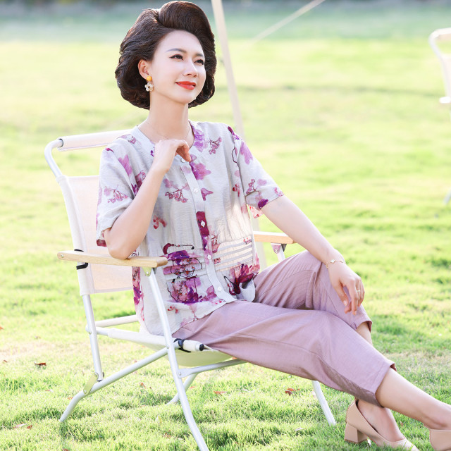 12206664.简狐中老年妈妈夏季洋气T恤两件中年女夏装薄款休闲套装