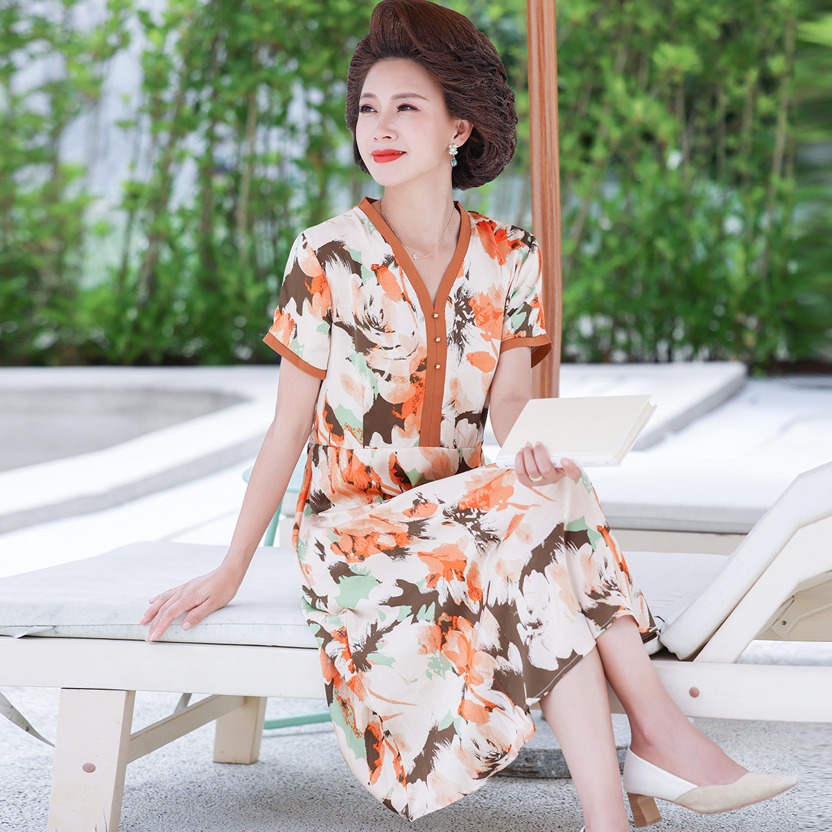 12203494.中年女夏装时尚印花连衣裙妈妈夏季洋气长裙中老年人休闲薄款裙子