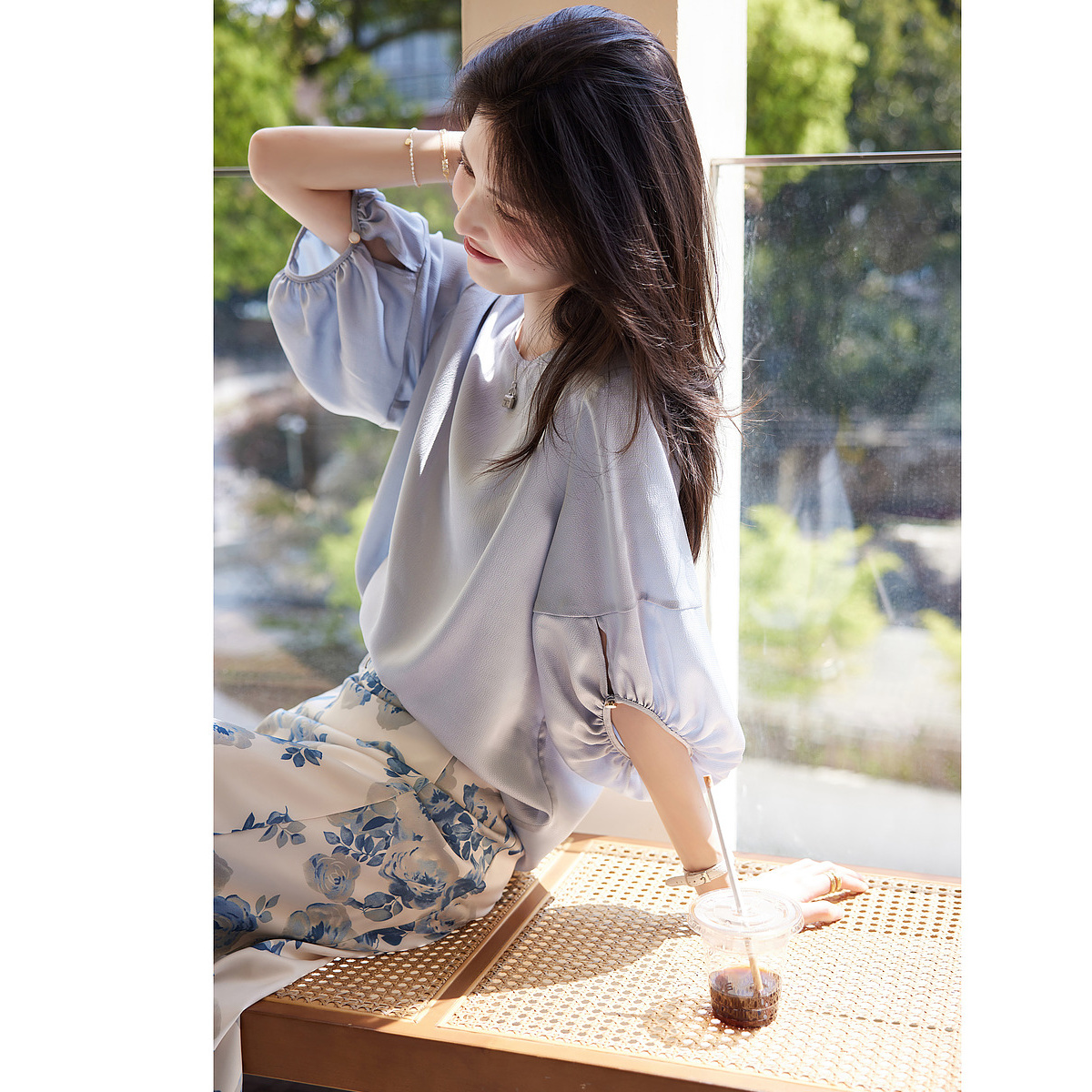 9320141.德玛纳仿真丝泡泡缎面衬衫