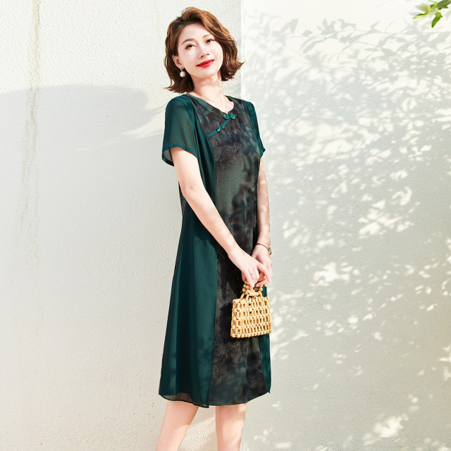 9441797.中年女士时尚中长款连衣裙夏季薄款短袖圆领裙子中老年妈妈气质裙