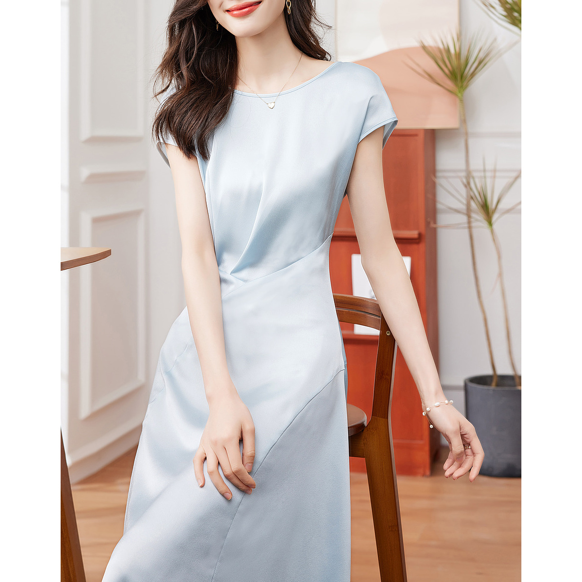 9400845.法式不规则连衣裙