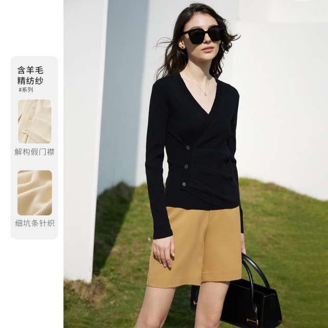 9667784.【法式浪漫】春季法式V领假门襟针织衫女修身显瘦设计感上衣
