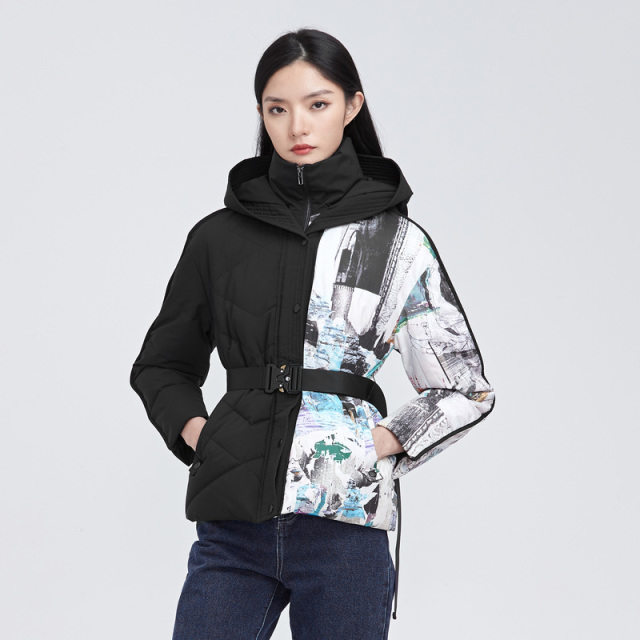 9747162.连帽字母涂鸦收腰中长款羽绒服