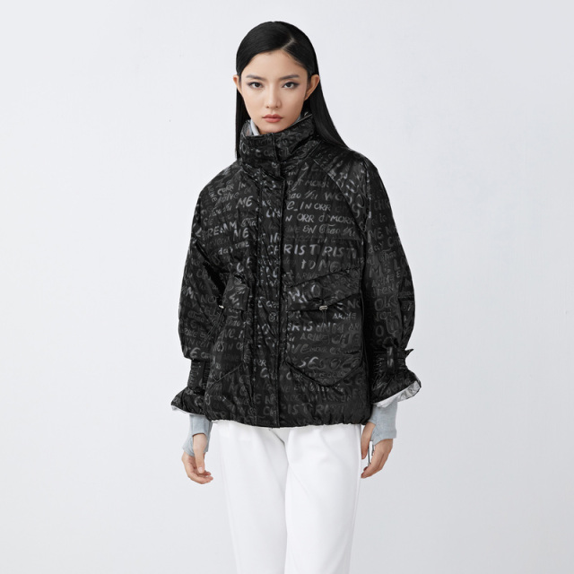 9747621.字母印花抽绳黑色羽绒服