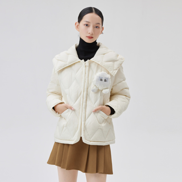 10918074.艾莱依短款羽绒服女连帽时尚休闲洋气设计感连帽秋冬外套