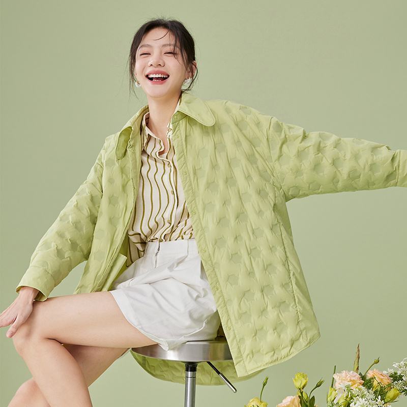 10918088.艾莱依轻薄衬衫领独特外套超好看减龄春秋女短款休闲上衣