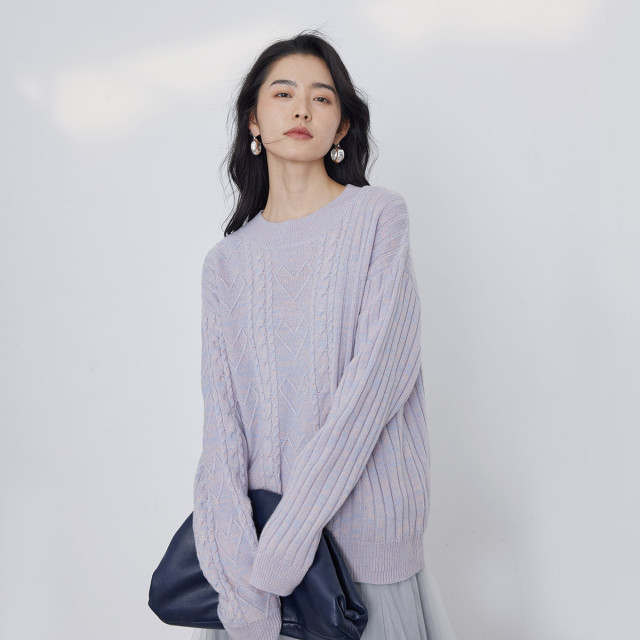 10033854.思诺芙德绞花时尚微弹针织上衣女士羊毛衫