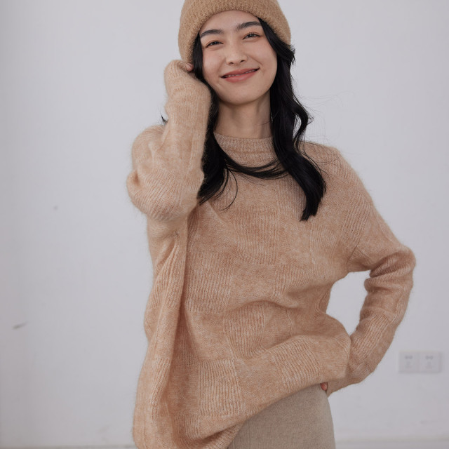10033051.思诺芙德圆领宽松长袖百搭通勤针织上衣女式羊毛衫