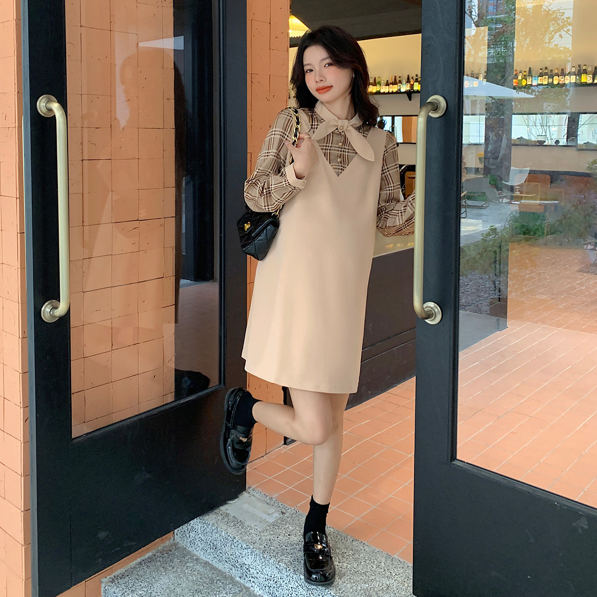 12999398.孕妇连衣裙孕妇裙春秋款宽松洋气潮辣妈个性职业装孕妇装