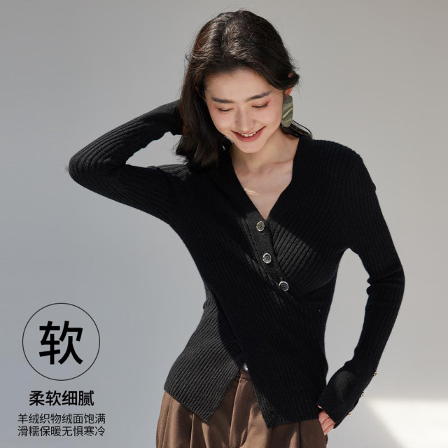 10067038.思诺芙德V领修身纯色长袖针织女式羊绒衫