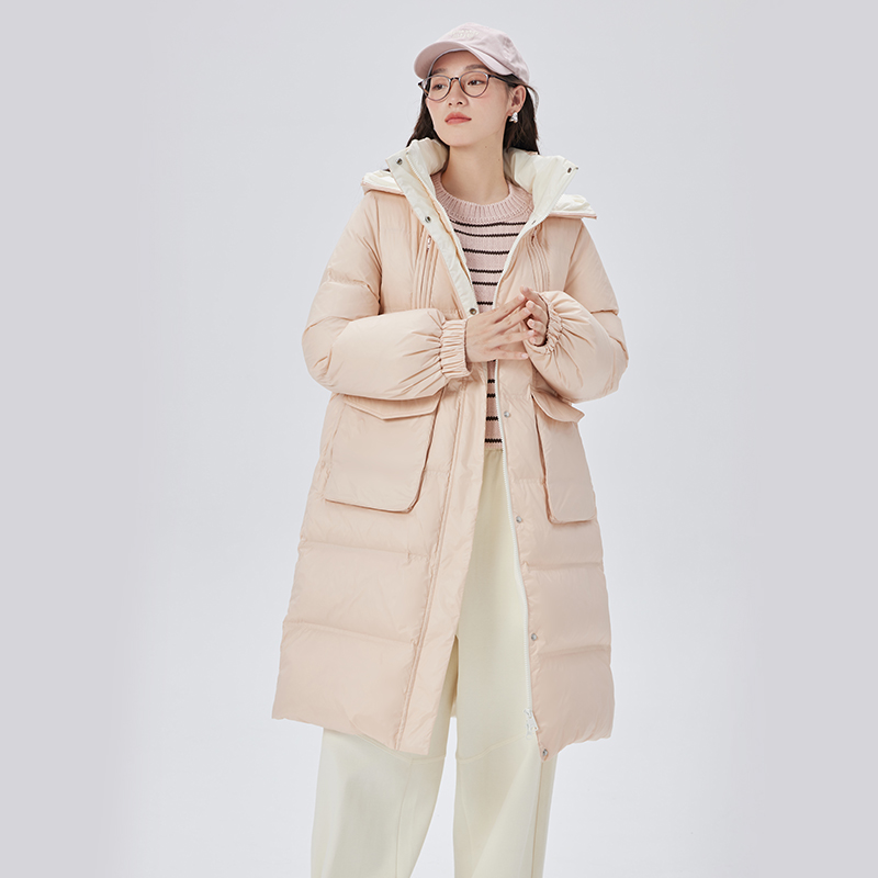 10917455.艾莱依户外羽绒服女加厚通勤运动连帽中长款防寒面料外套
