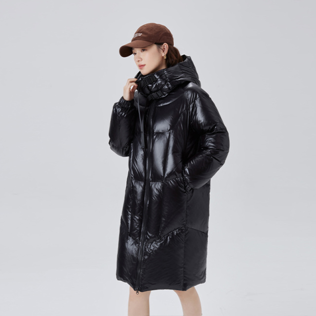 10917426.艾莱依亮色羽绒服女连帽拼色长款宽松时尚高级感冬季外套